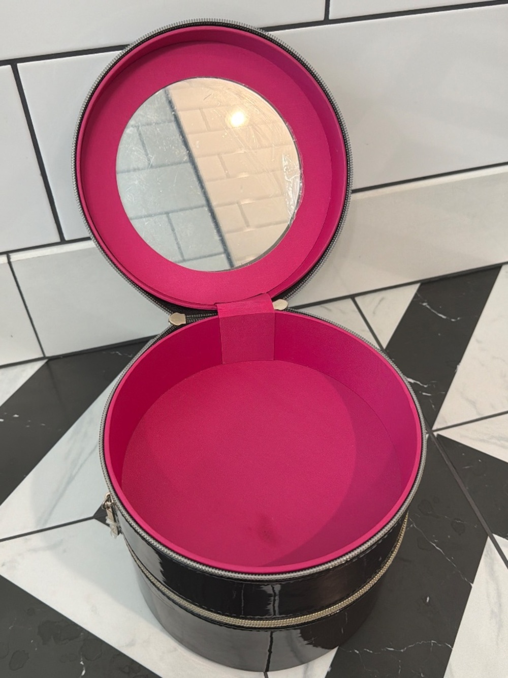 FREE w/ bundle Lancôme Makeup Traveller - Picture 4 of 10